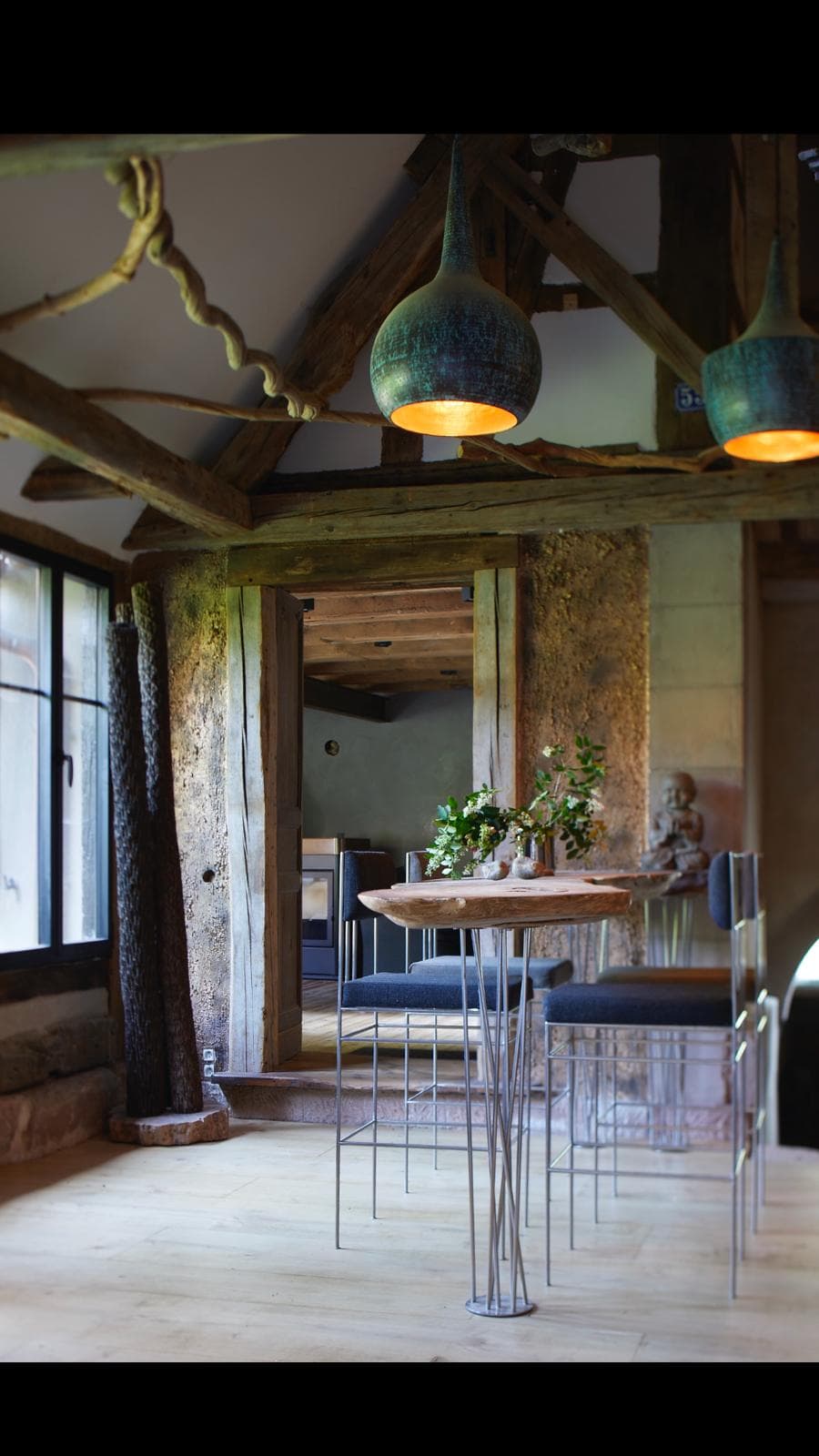 Bar et table haute en chêne brut